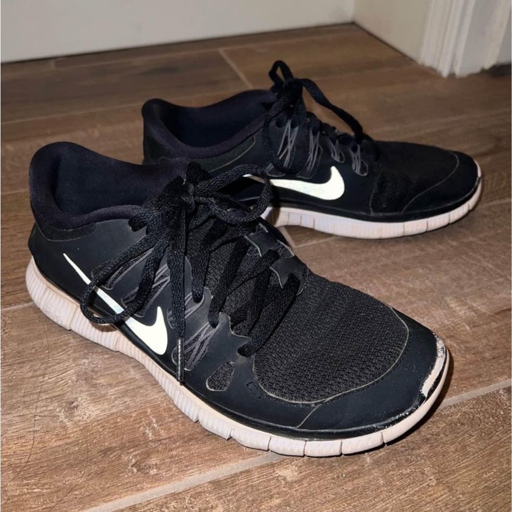 Nike free runs